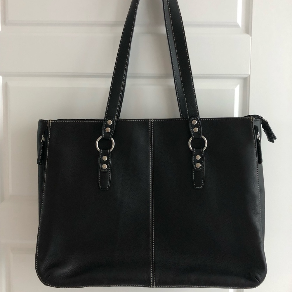 Genuine leather buxton computer laptop tote